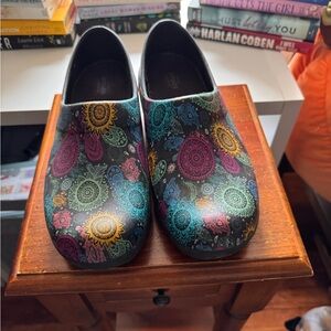 CROCS Slip resistant mules for work